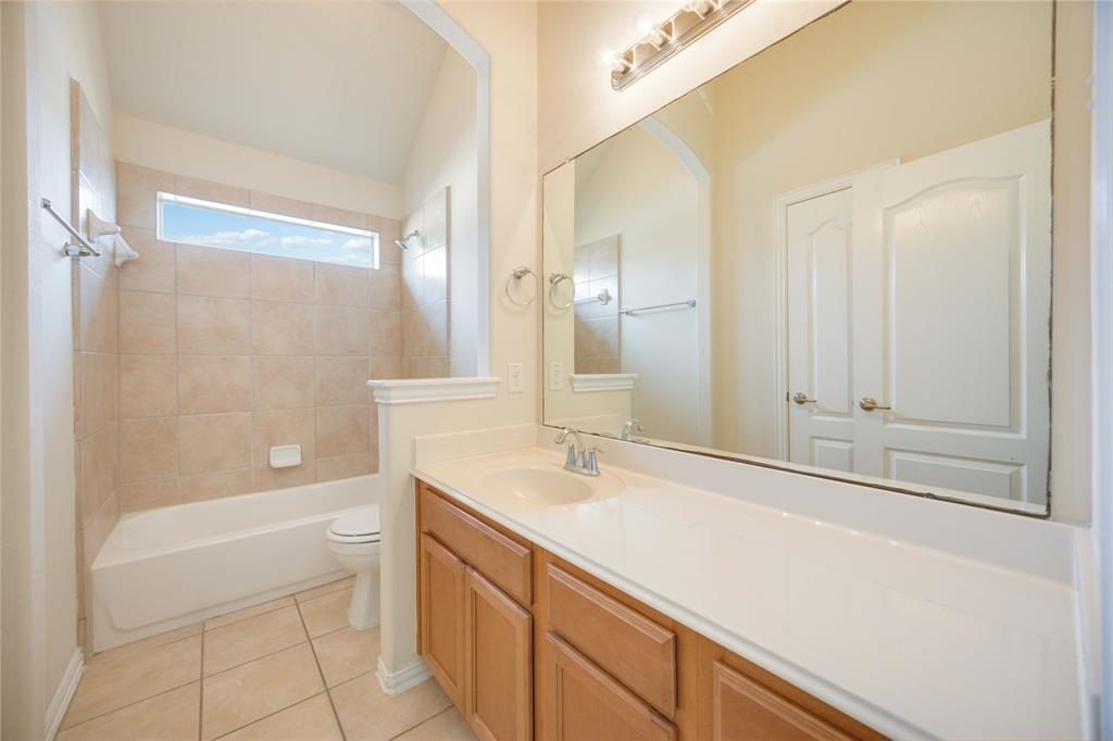 2413 Shorebrook Drive, Pearland, Texas image 36