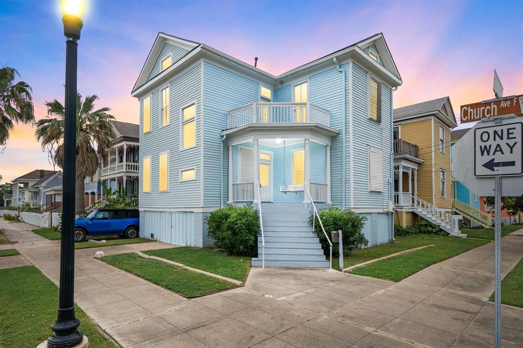 519 13th Street, Galveston, Texas image 1