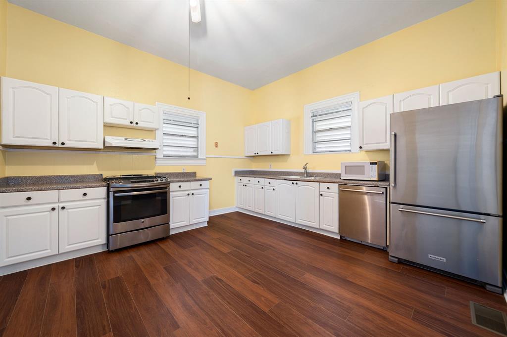 519 13th Street, Galveston, Texas image 7