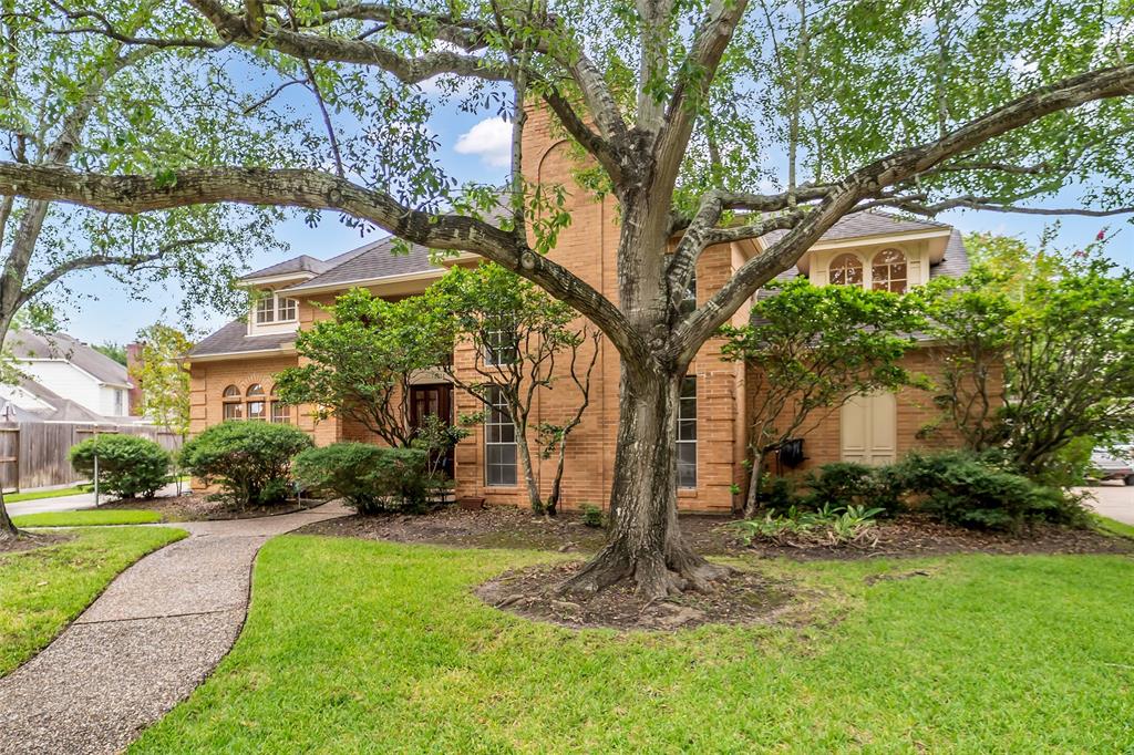 1711 Oak Royal Drive