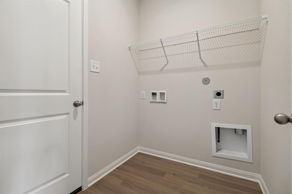 420 Tejas Trail, Waller, Texas image 7