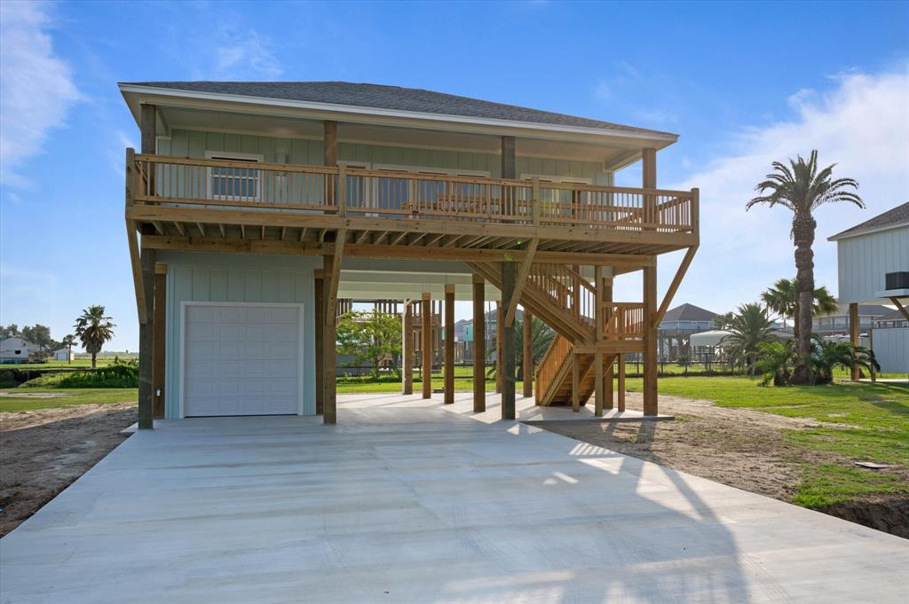 886 Wommack Dr, Crystal Beach, Texas image 4