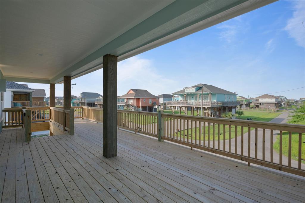 886 Wommack Dr, Crystal Beach, Texas image 10