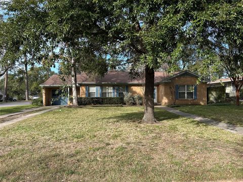 A home in Conroe