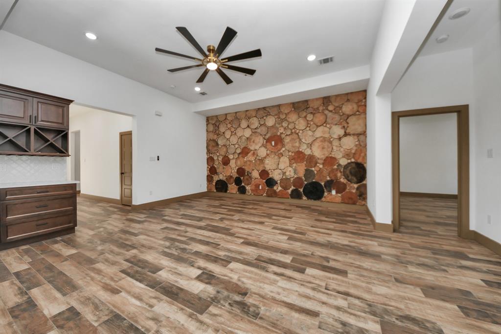 220 Laurel Drive, Livingston, Texas image 6