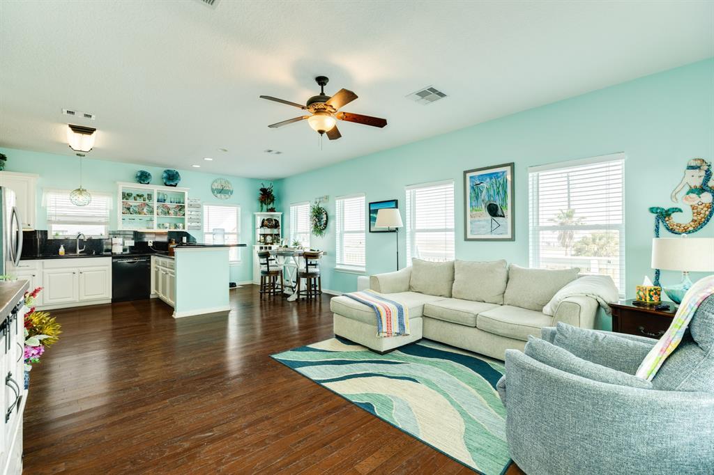119 Skimmer Court, Surfside Beach, Texas image 4
