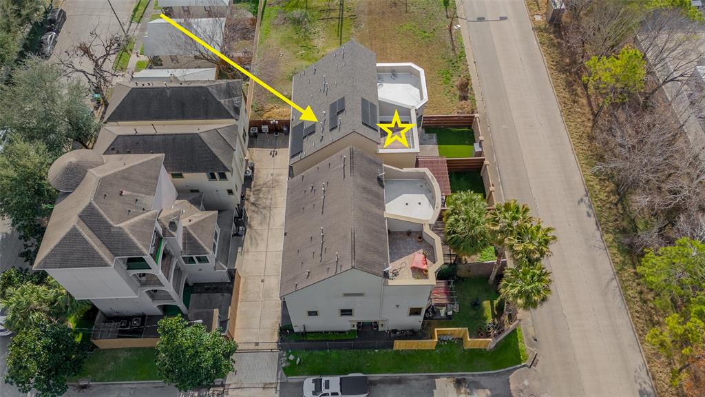 Houston, Texas 77004, United States, 3 Bedrooms Bedrooms, ,4 BathroomsBathrooms,Residential,Pending,132605