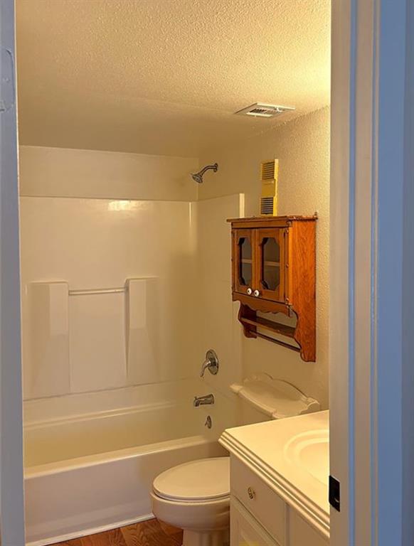 12905 Woodforest Boulevard #104, Houston, Texas image 8