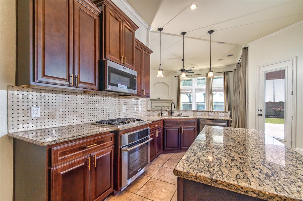 20410 Lemon Blossom Circle, Richmond, Texas image 5