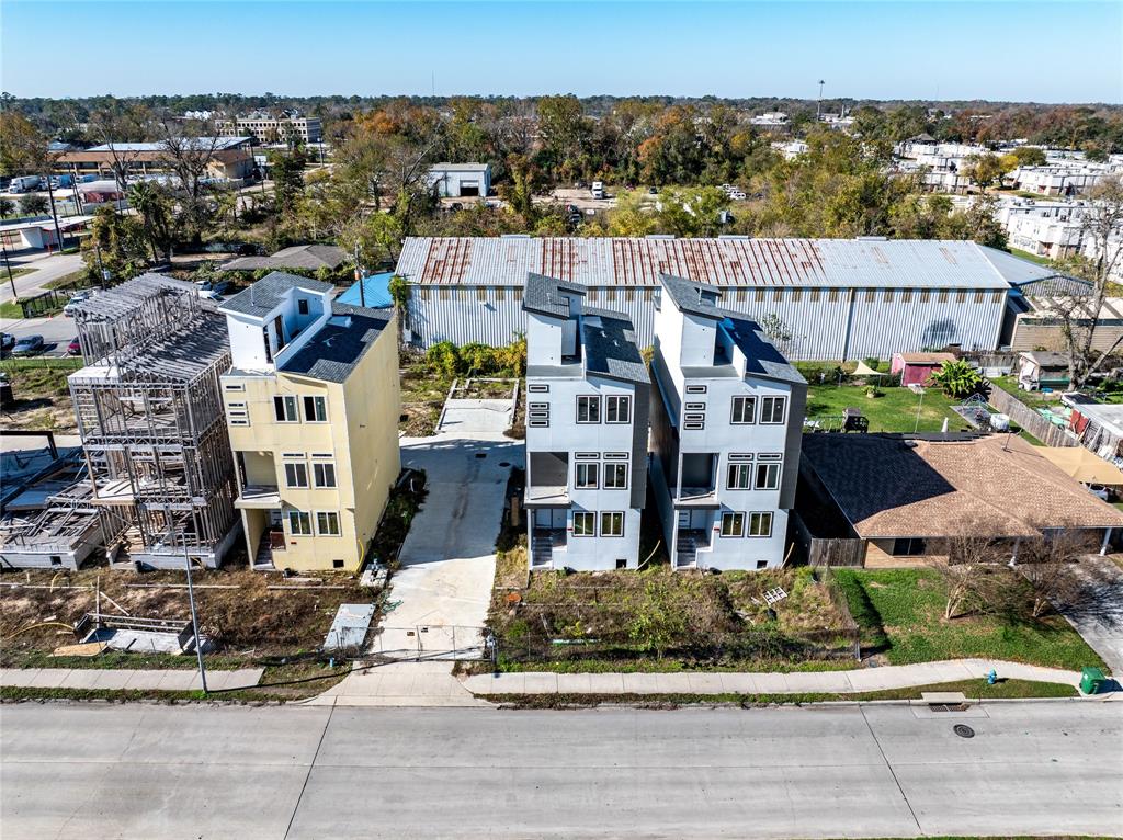 302 W Hamilton St Street