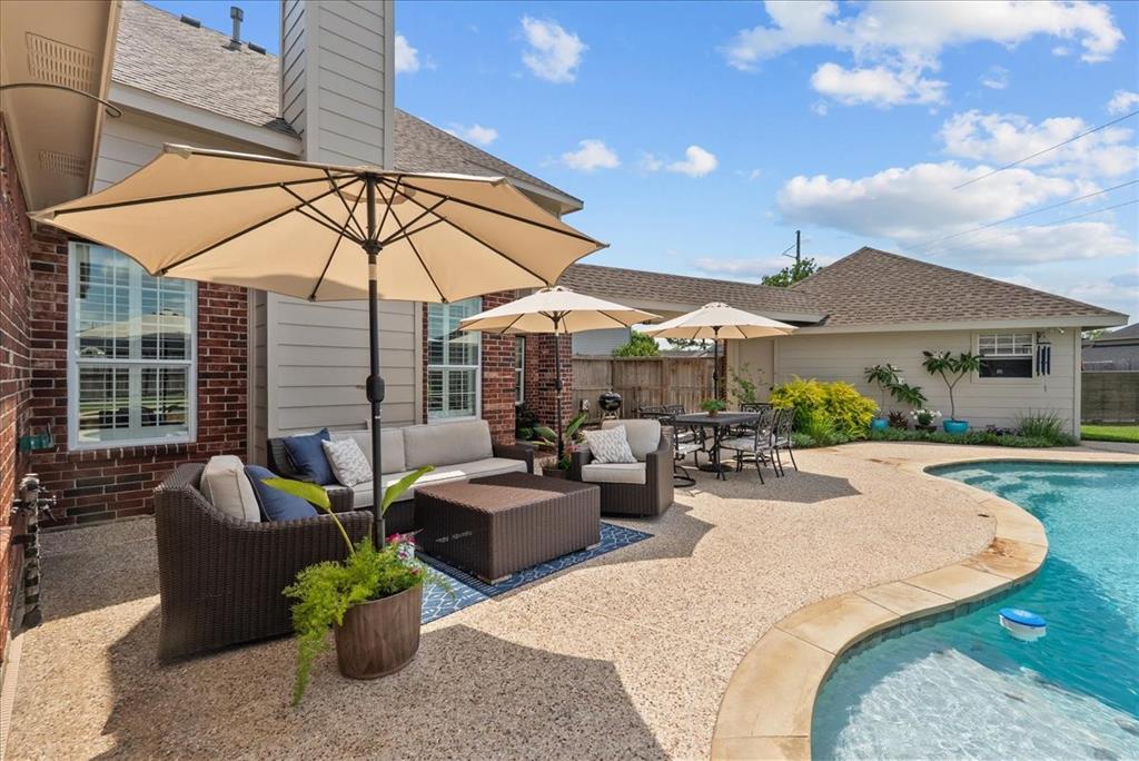 2839 Martina Drive, Friendswood, Texas image 33