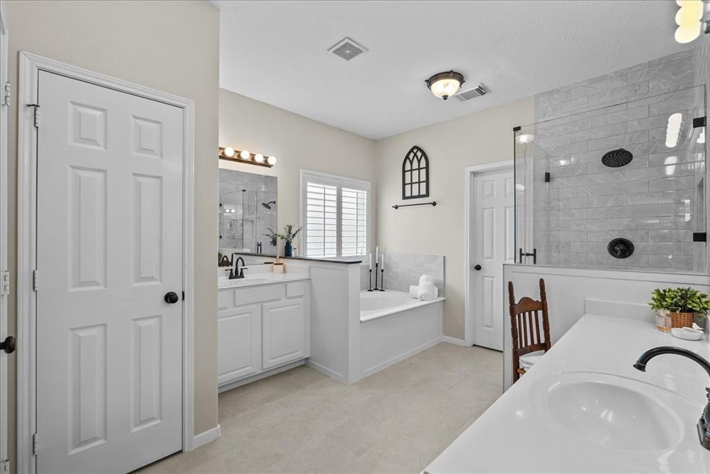 2839 Martina Drive, Friendswood, Texas image 20