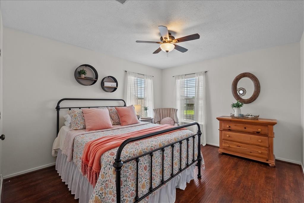 2839 Martina Drive, Friendswood, Texas image 24
