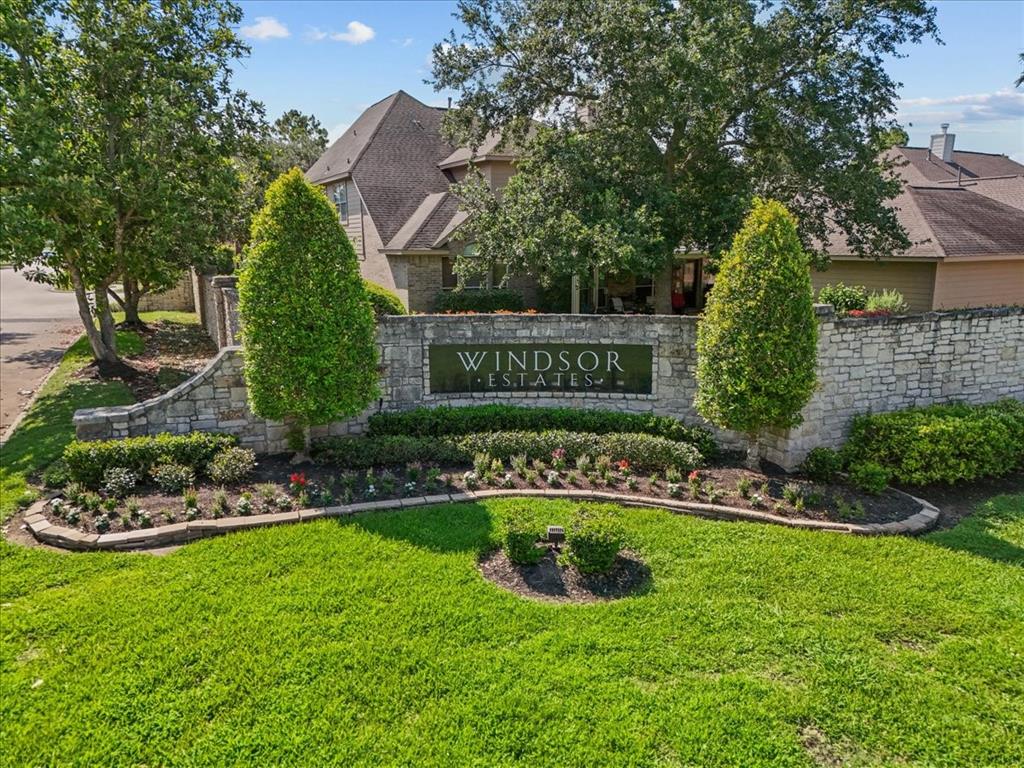 2839 Martina Drive, Friendswood, Texas image 37