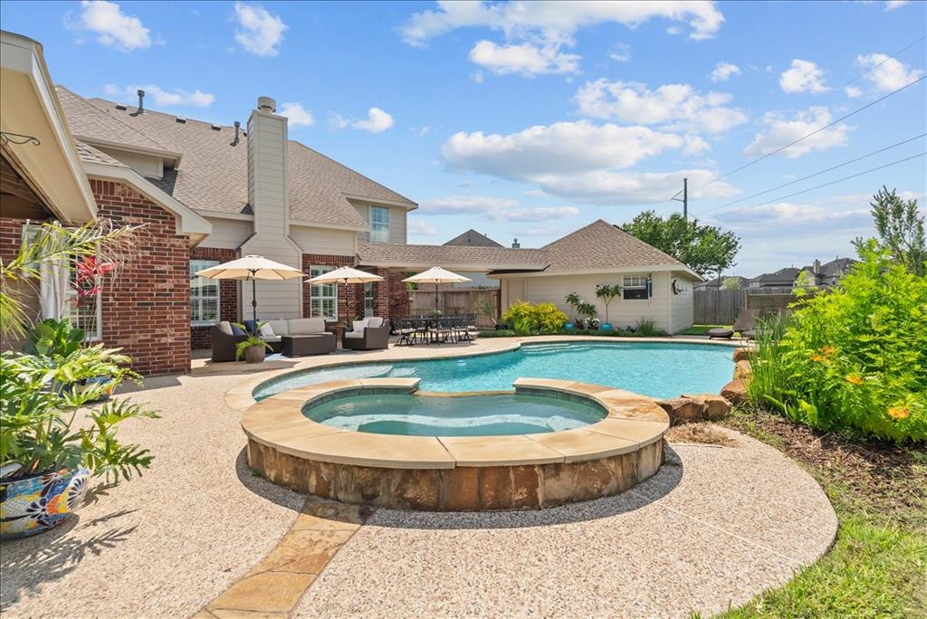 2839 Martina Drive, Friendswood, Texas image 30
