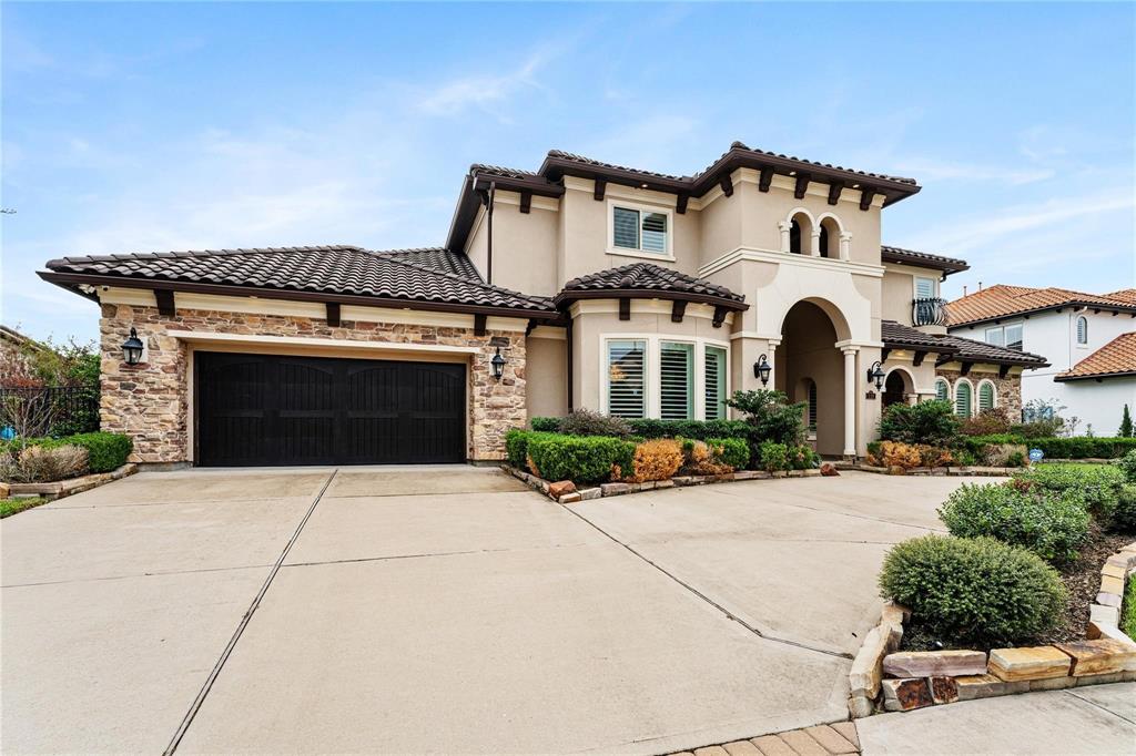 119 Walton Water Way Lane