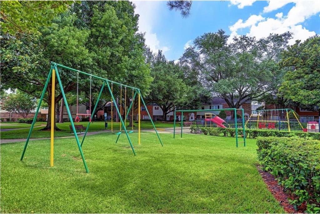 6481 Olympia Drive #74, Houston, Texas image 42
