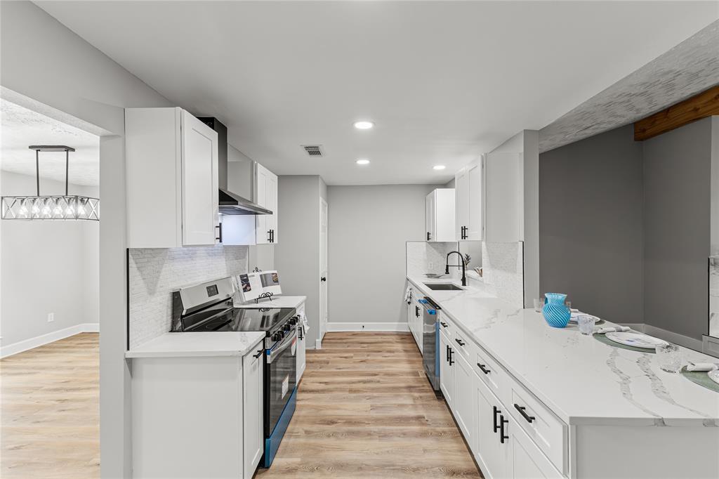 10503 Long River Drive, Sugar Land, Texas image 3