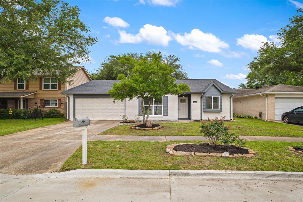 10503 Long River Drive, Sugar Land, Texas image 1