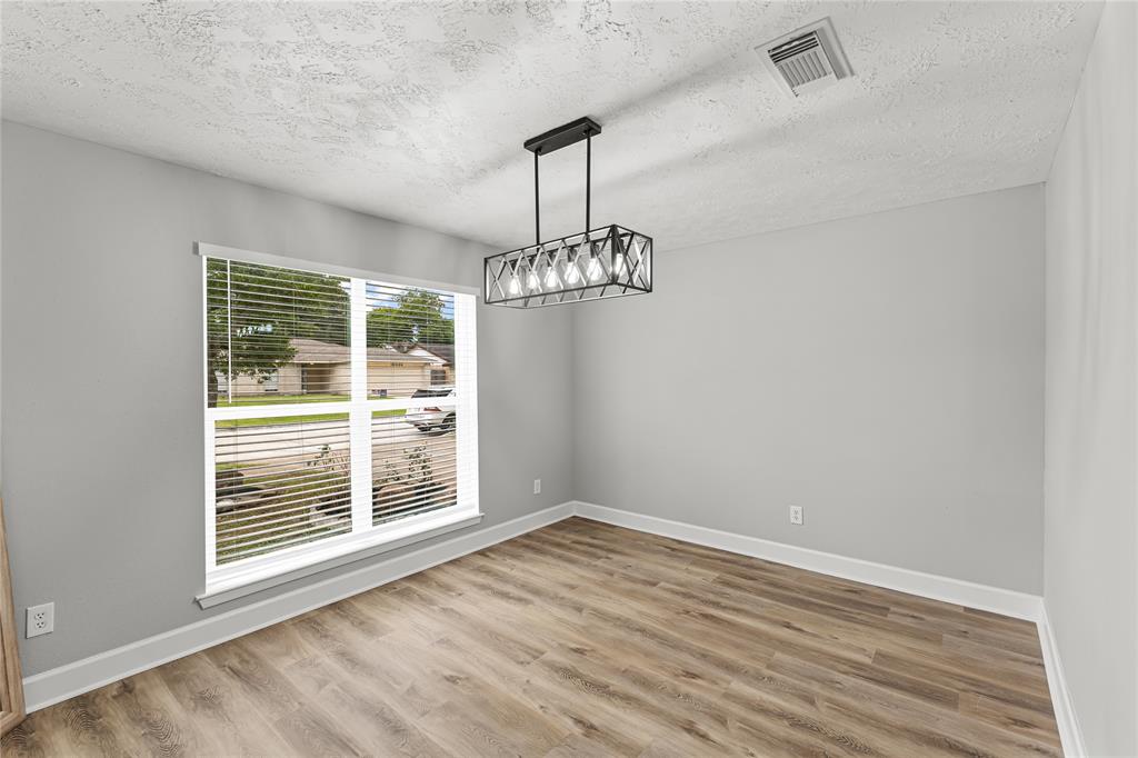 10503 Long River Drive, Sugar Land, Texas image 9