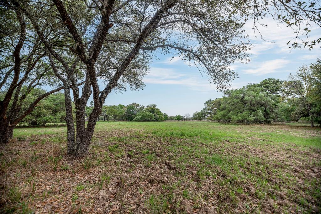 352 N Cr 1301 Street, Edna, Texas image 22