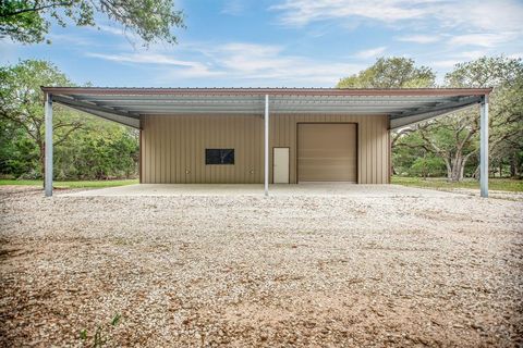 352 N CR 1301 Edna TX 77957