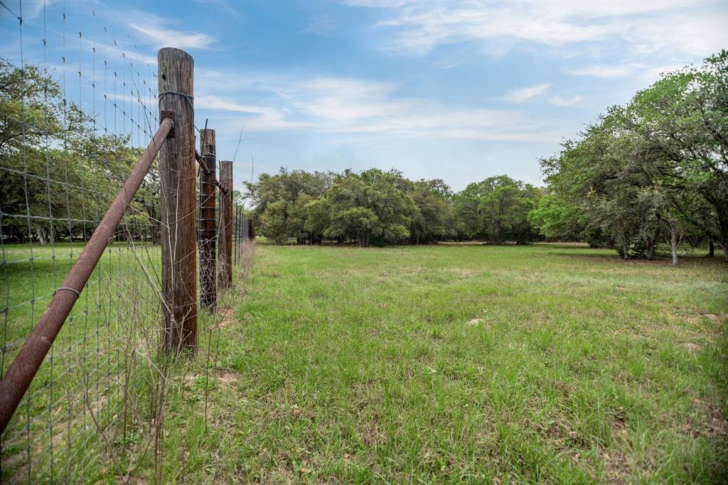 352 N Cr 1301 Street, Edna, Texas image 24