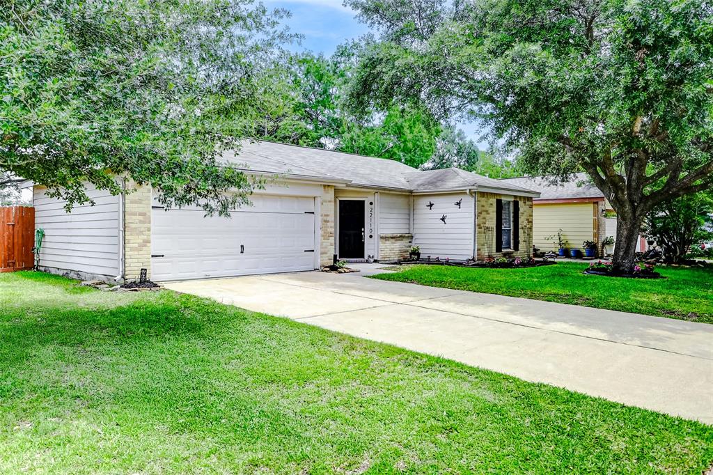 22110 Calderbrook Drive, Katy, Texas image 2
