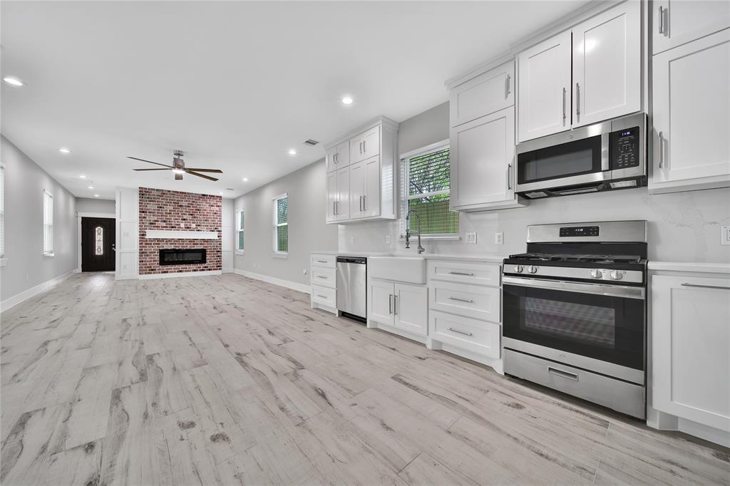 335 Todd Street, Tomball, Texas image 4