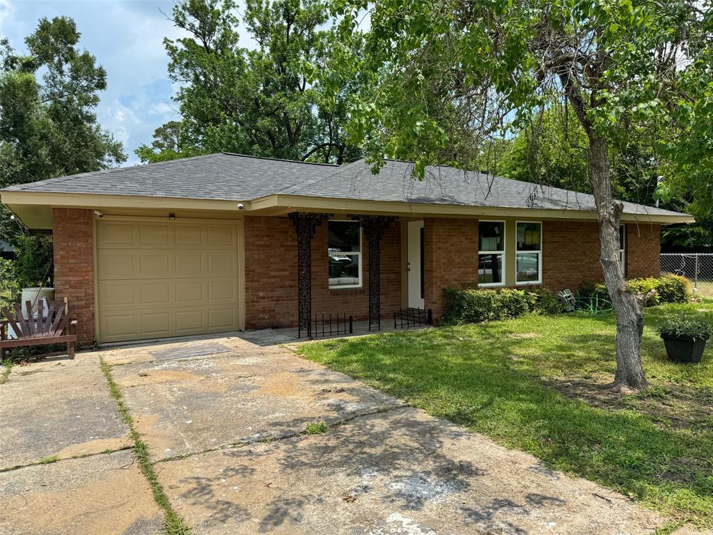 8117 Snowden Street, Houston, Texas image 1