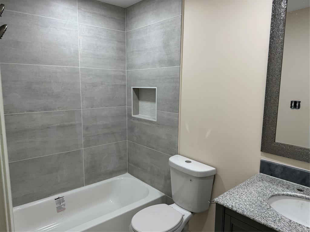 8117 Snowden Street, Houston, Texas image 14