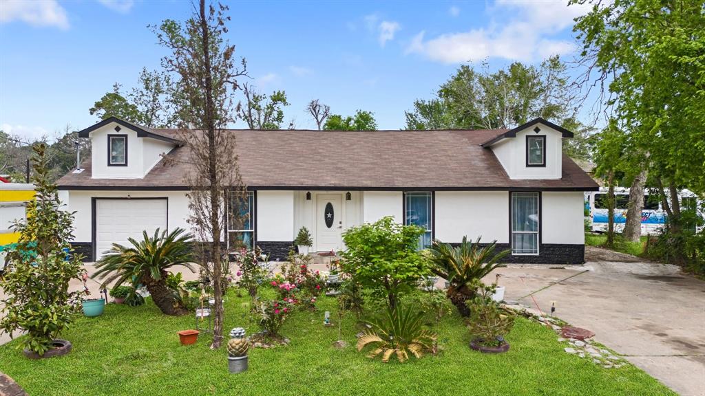 209 Airway Drive, Houston, Texas image 2