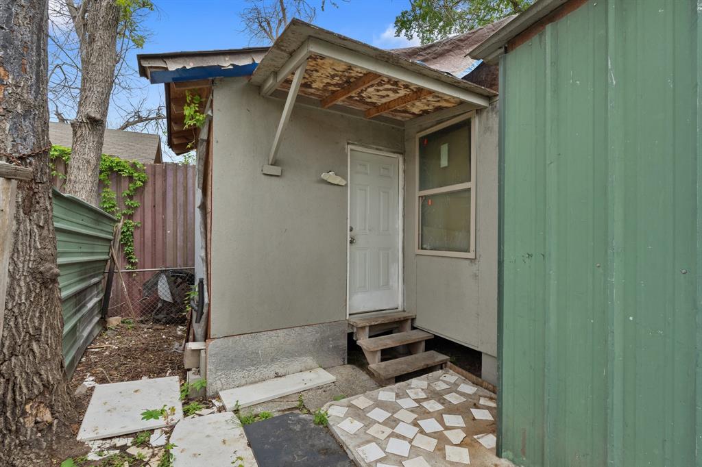 209 Airway Drive, Houston, Texas image 30