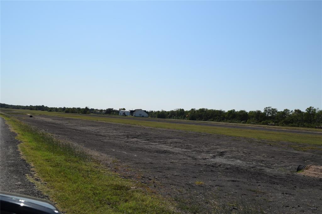 Lot 77 Wolfe Airpark, Manvel, Texas image 7