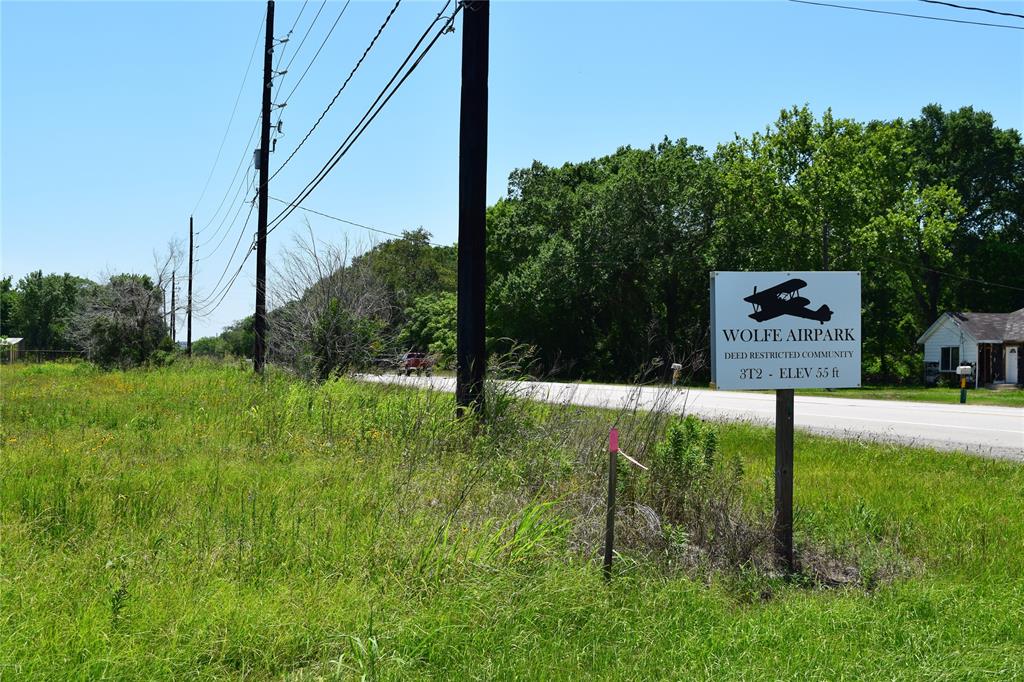 Lot 77 Wolfe Airpark, Manvel, Texas image 3