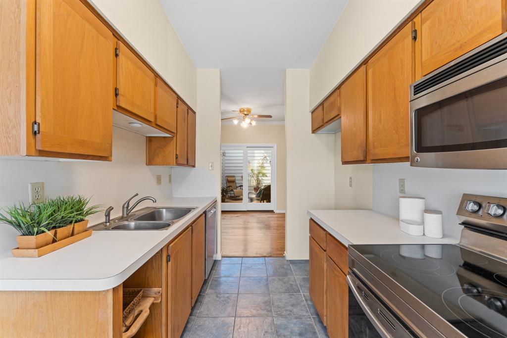2601 S Broadway Street #14, La Porte, Texas image 13