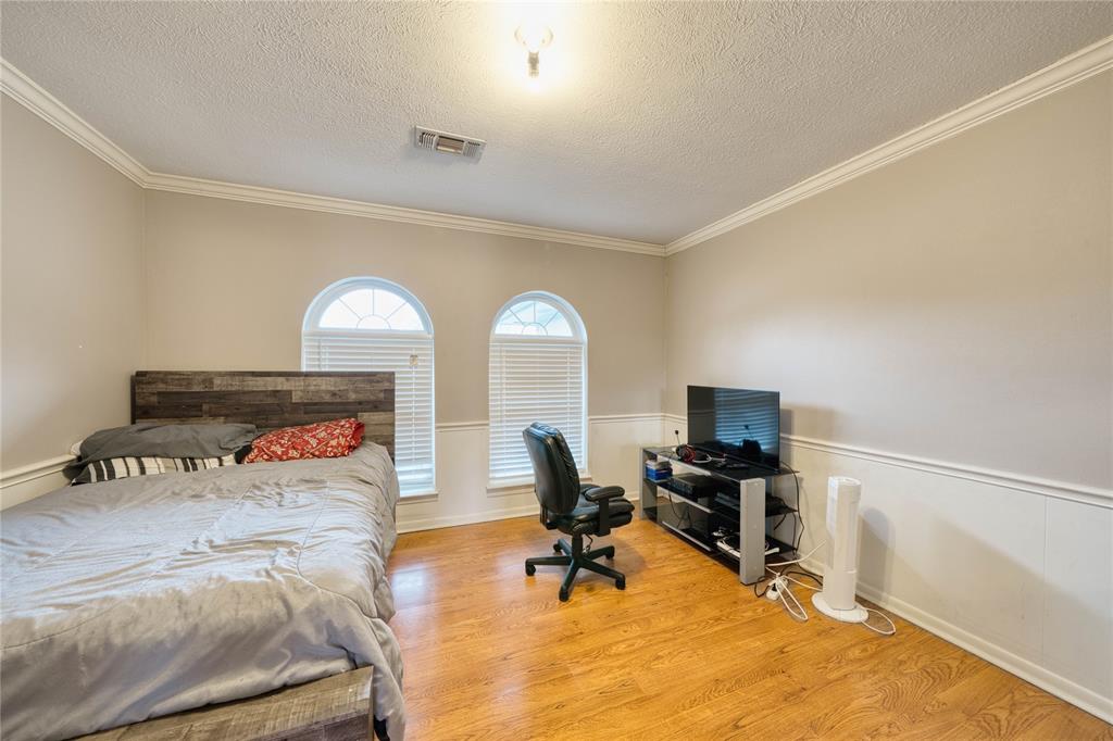 900 Birdsong Drive, Baytown, Ohio image 28