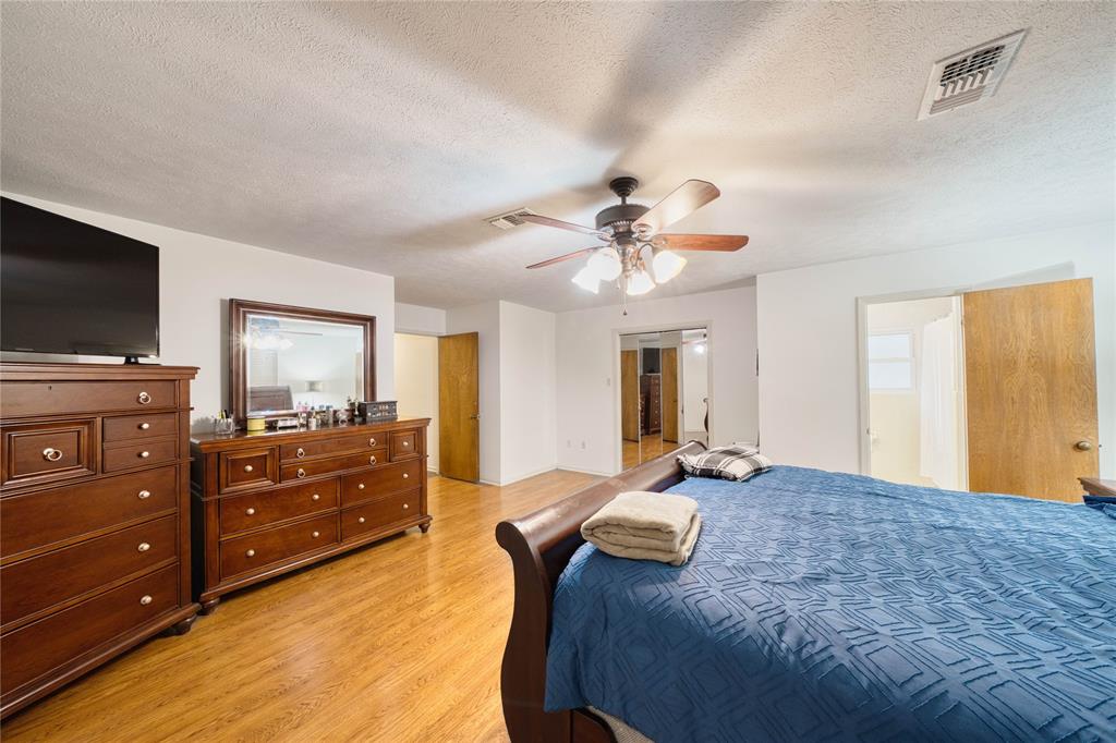 900 Birdsong Drive, Baytown, Ohio image 25