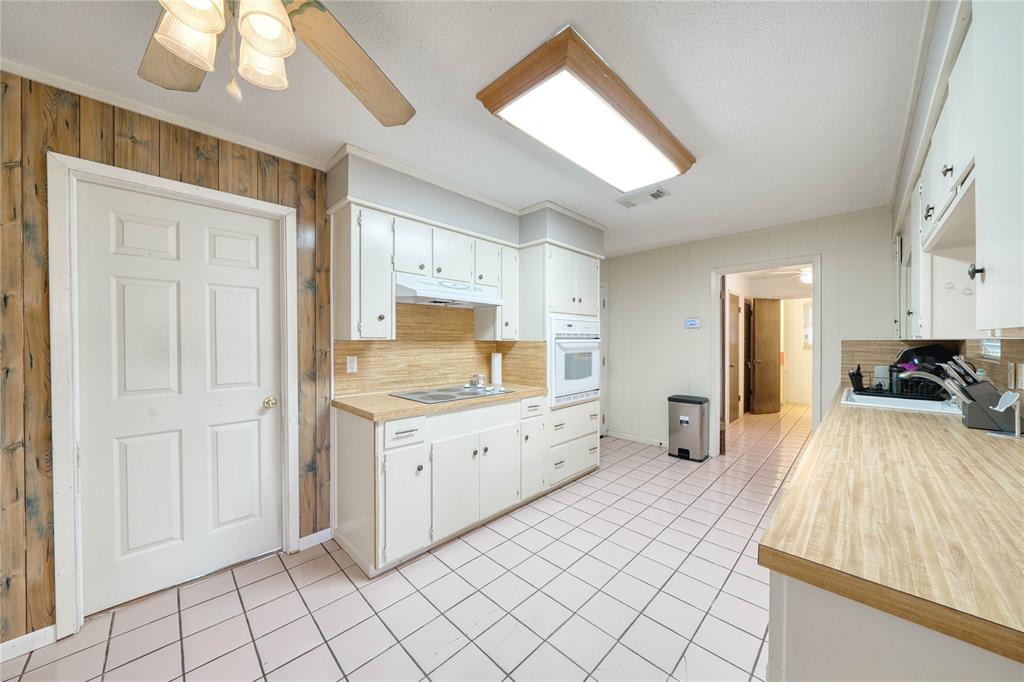 900 Birdsong Drive, Baytown, Ohio image 16