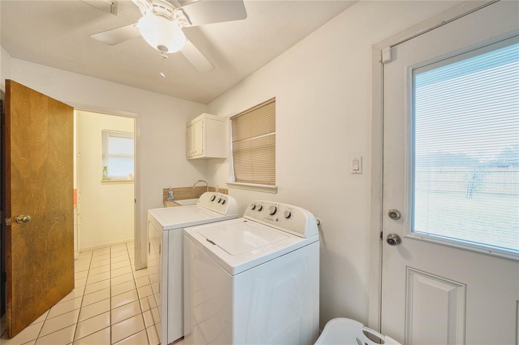 900 Birdsong Drive, Baytown, Ohio image 19