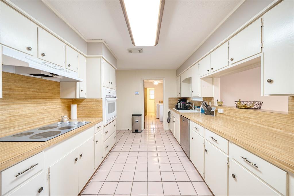 900 Birdsong Drive, Baytown, Ohio image 18