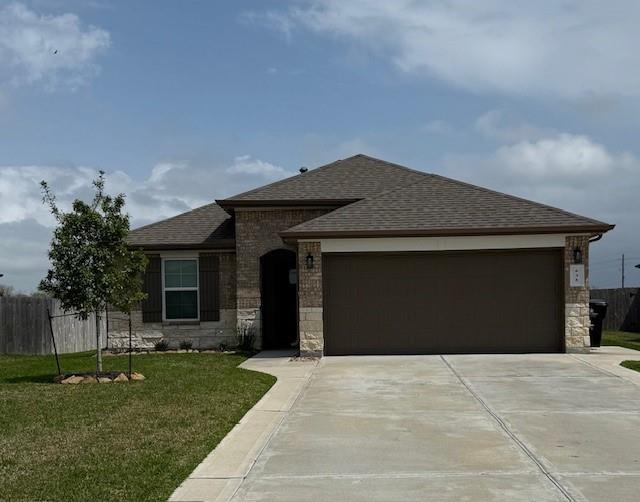 635 Hidden Brook Drive, Baytown, Texas image 1