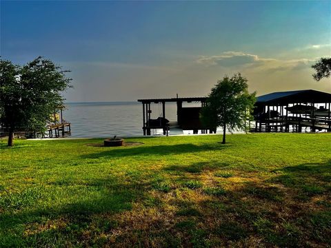 Photo of 100 Bridgelanding, Onalaska, TX 77360 (MLS # 60838765)