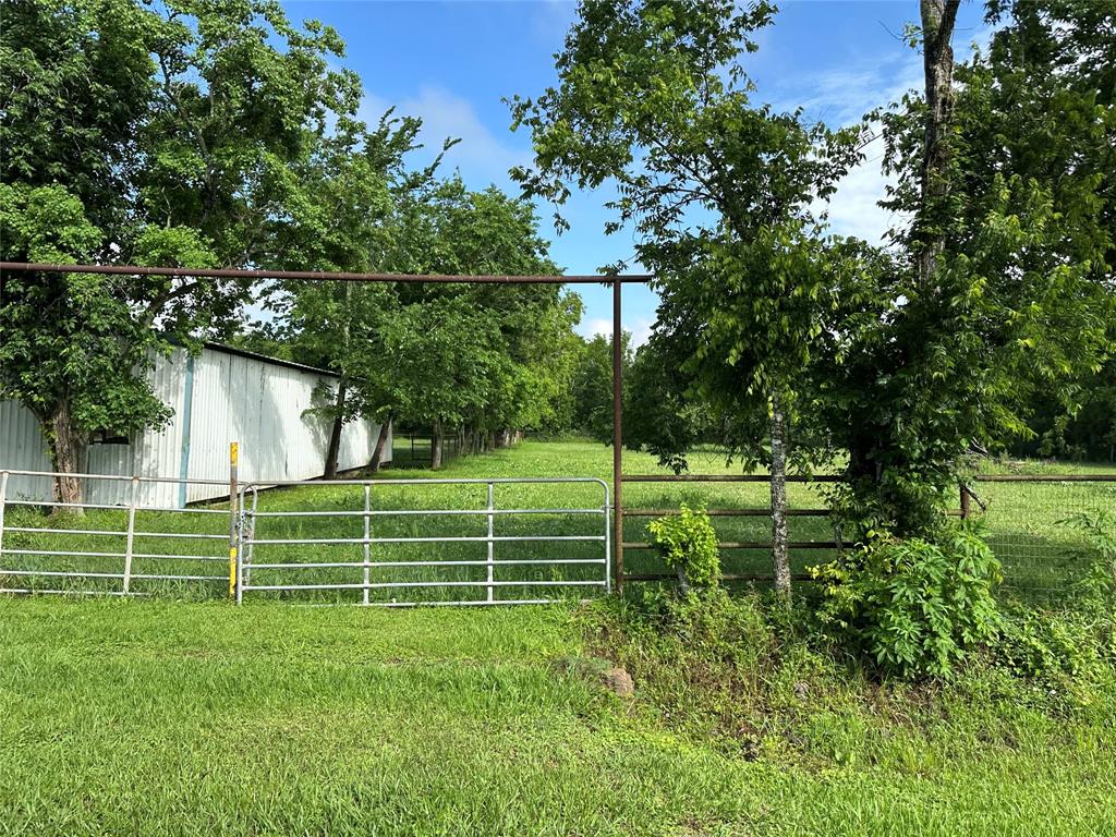1 County Road 206, Alvin, Texas image 3