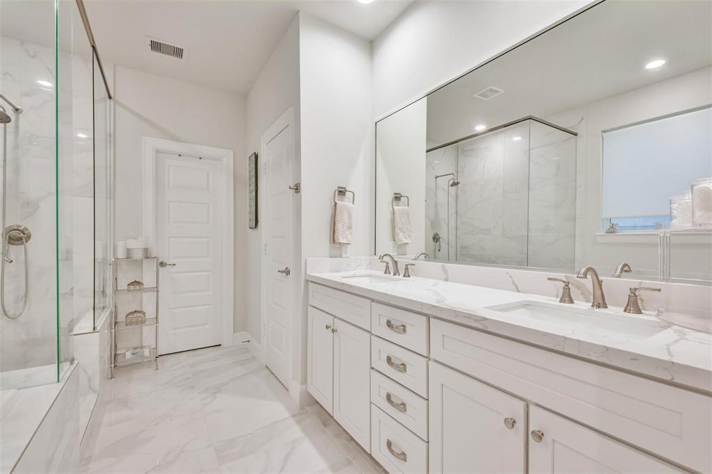 2818 Grand Fountains Drive #C, Houston, Texas image 24