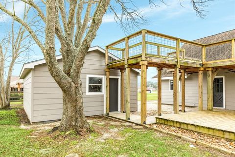 A home in Angleton