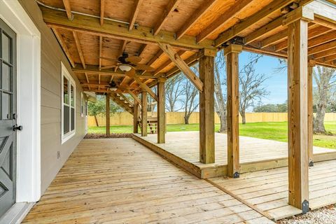 A home in Angleton