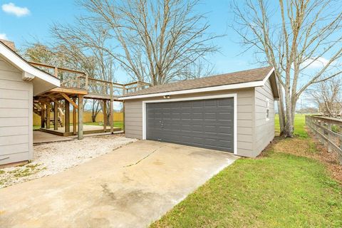 A home in Angleton