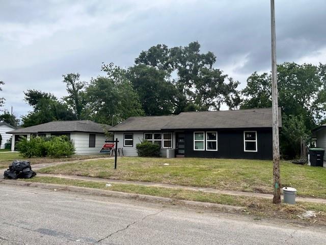 5823 Belmark Street, Houston, Texas image 2