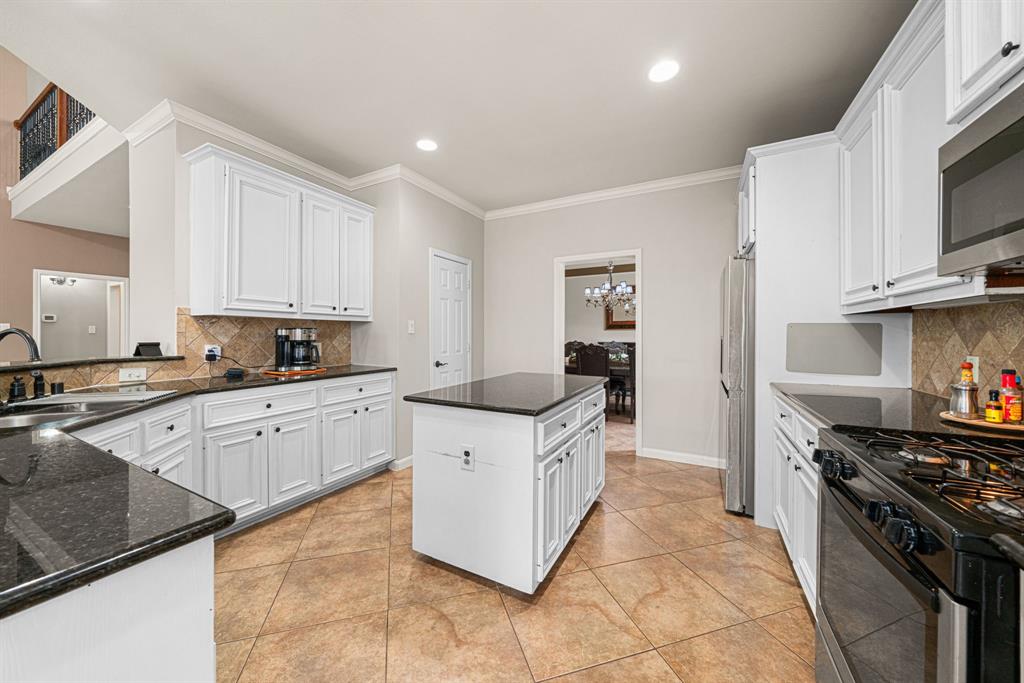 2530 Cezanne Circle, Missouri City, Texas image 11